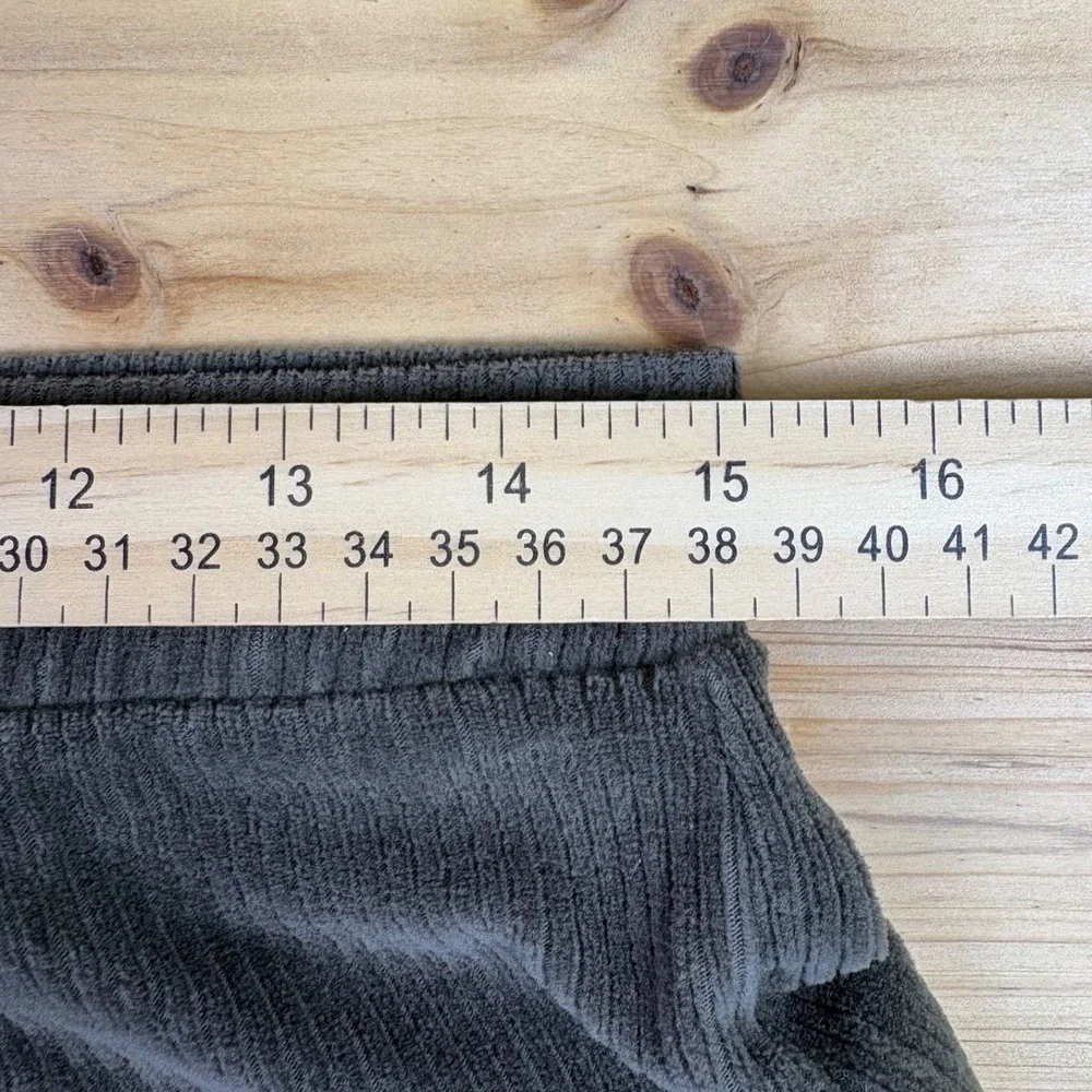 Aerie Corduroy Pants Womens Medium Olive Green Bell Bottom Ribbed Flared Pants - Picture 4 of 7